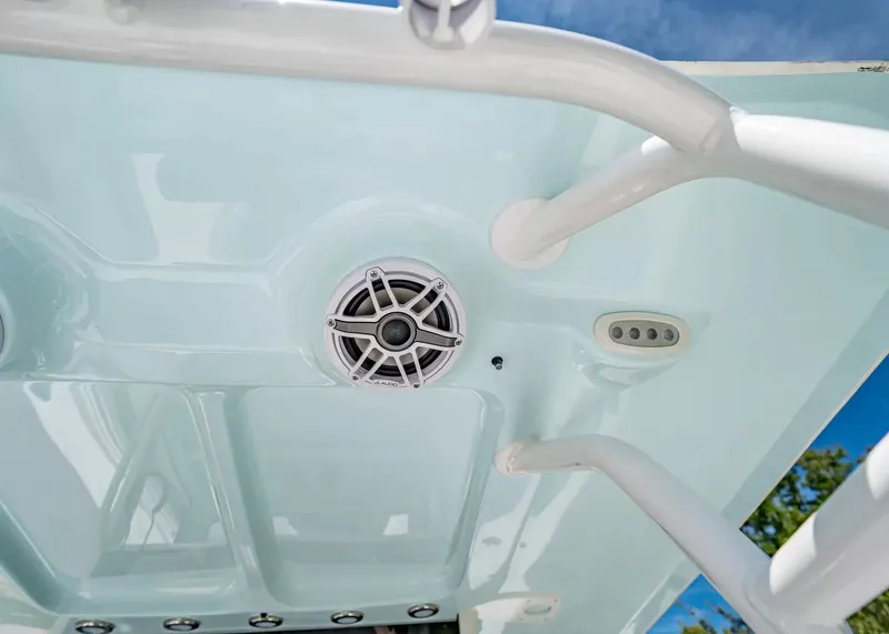 Slide: The Image of Sea Hunt Ultra 285SL 2027 - 17