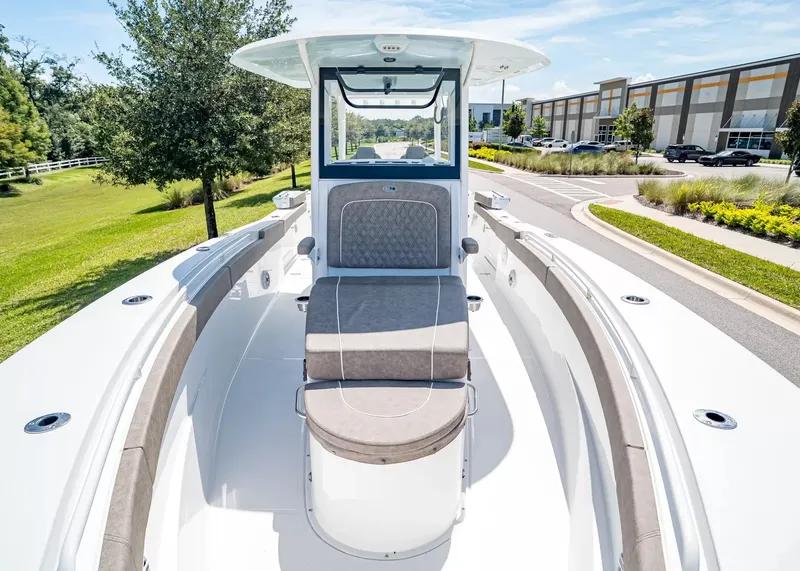 Slide: The Image of Sea Hunt Ultra 285SL 2027 - 28