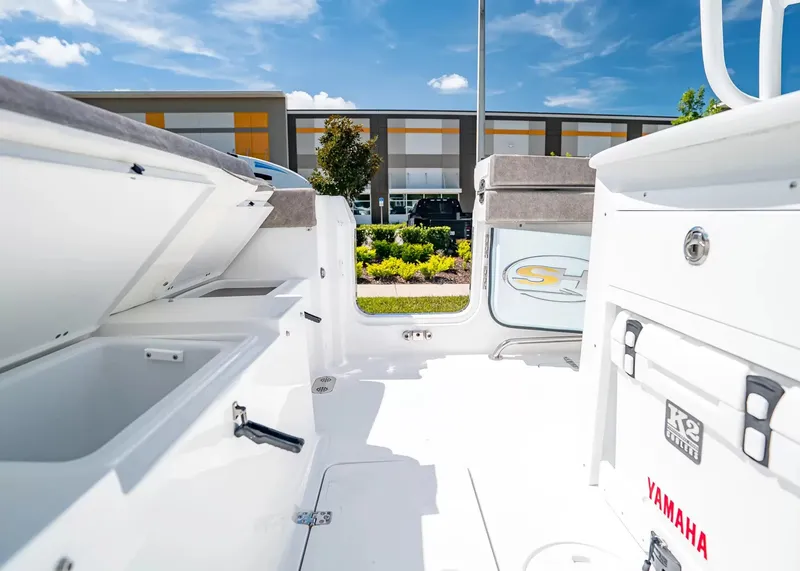 Slide: The Image of Sea Hunt Ultra 285SL 2027 - 9