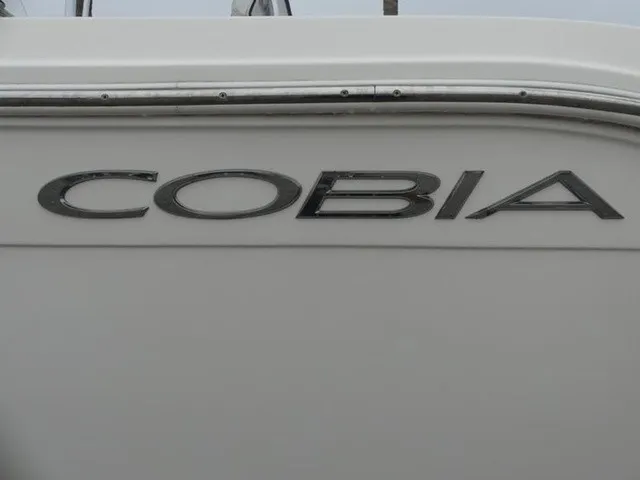 Slide: The Image of Cobia 220 Center Console 2019 - 10