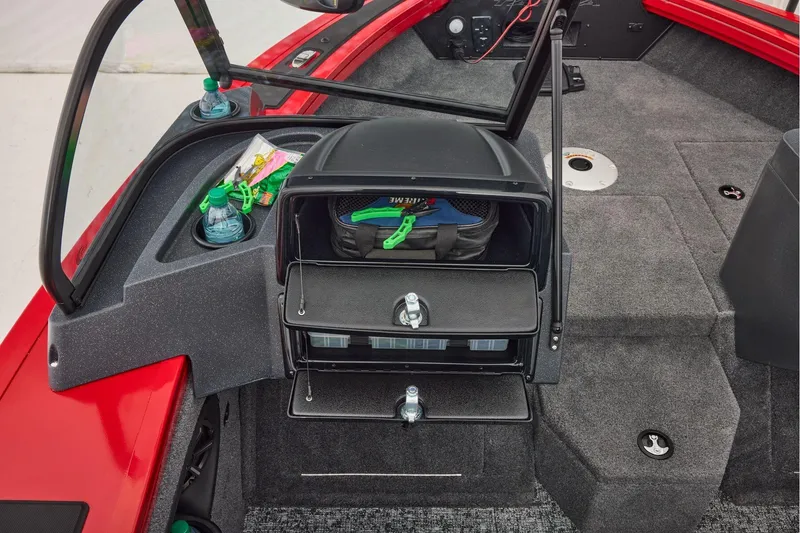 Slide: The Image of Tracker Targa V-18 WT 2026 - 42