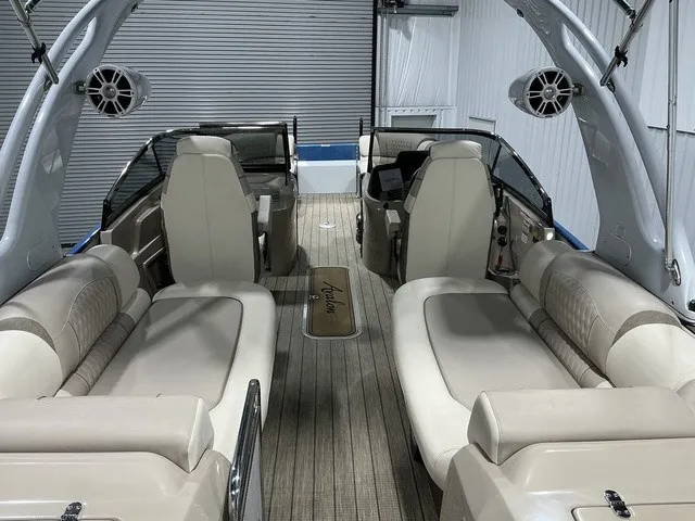Slide: The Image of Avalon 2785 Excalibur LTD Twin 2023 - 14