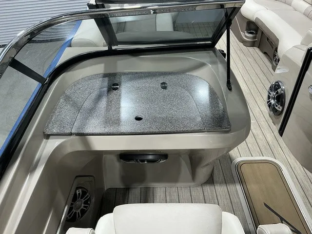 Slide: The Image of Avalon 2785 Excalibur LTD Twin 2023 - 18