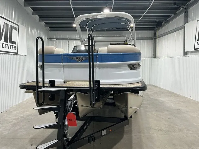 Slide: The Image of Avalon 2785 Excalibur LTD Twin 2023 - 2