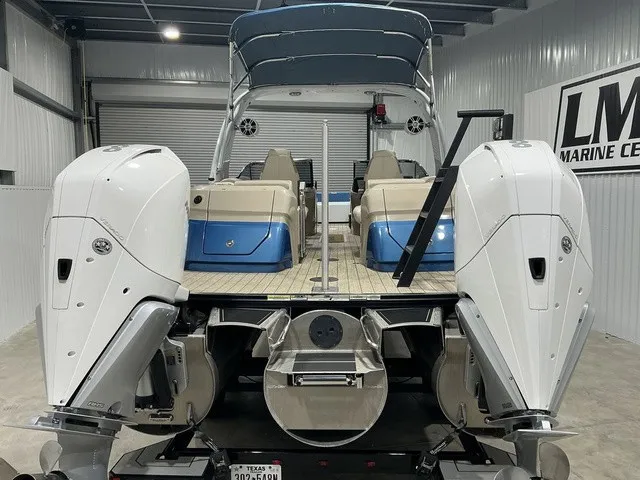 Slide: The Image of Avalon 2785 Excalibur LTD Twin 2023 - 15