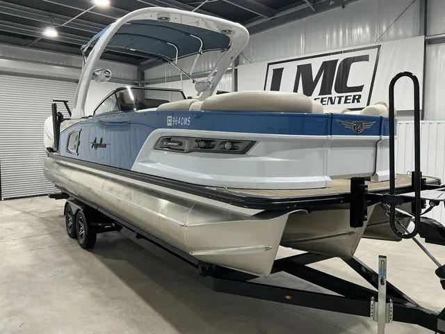 Slide: The Image of Avalon 2785 Excalibur LTD Twin 2023 - 6