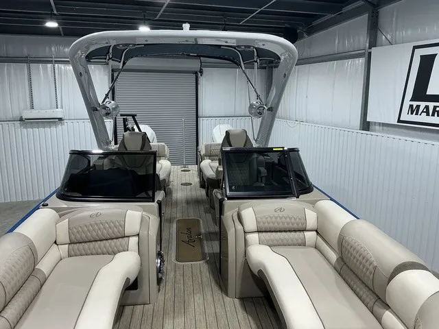 Slide: The Image of Avalon 2785 Excalibur LTD Twin 2023 - 8