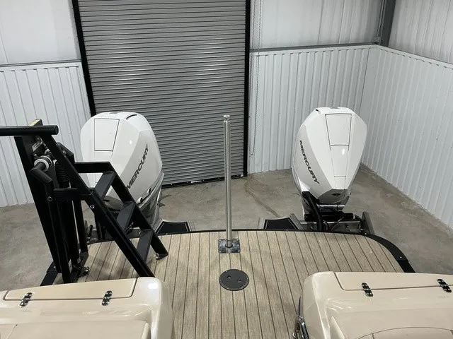 Slide: The Image of Avalon 2785 Excalibur LTD Twin 2023 - 23