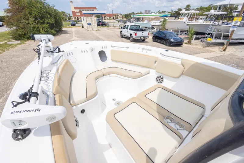Slide: The Image of 2016 Sea Fox 266 Commander boat with spacious seating and Minn Kota trolling motor. - 39