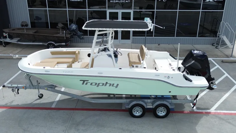 Slide: The Image of Bayliner Trophy T22CC 2026 - 16