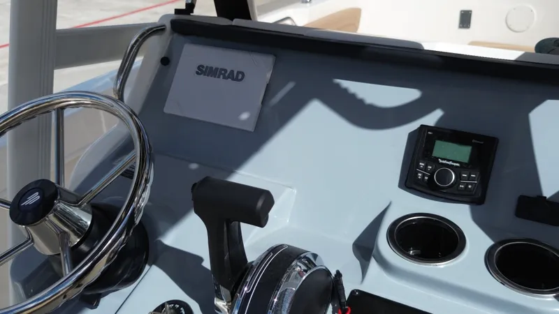 Slide: The Image of Bayliner Trophy T22CC 2026 - 24