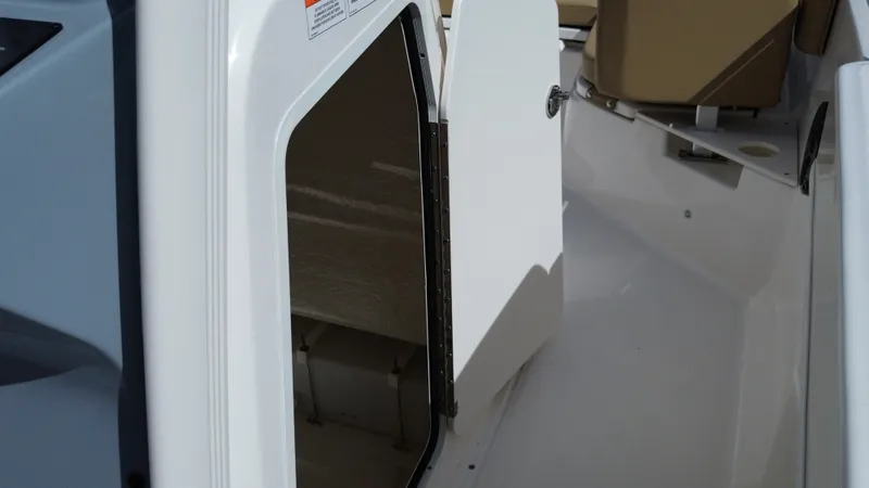 Slide: The Image of Bayliner Trophy T22CC 2026 - 26