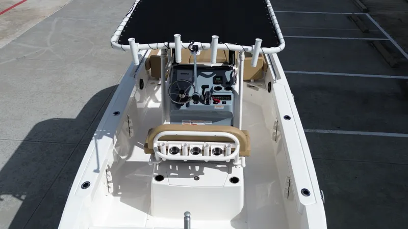 Slide: The Image of Bayliner Trophy T22CC 2026 - 21