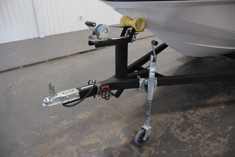 Slide: The Image of Trailer hitch and winch of a 2017 Scarab 165 G boat. - 30
