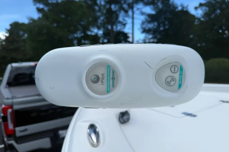 Slide: The Image of Close-up of iPilot GPS trolling system on 2015 Sea Hunt BX22 Pro boat. - 22