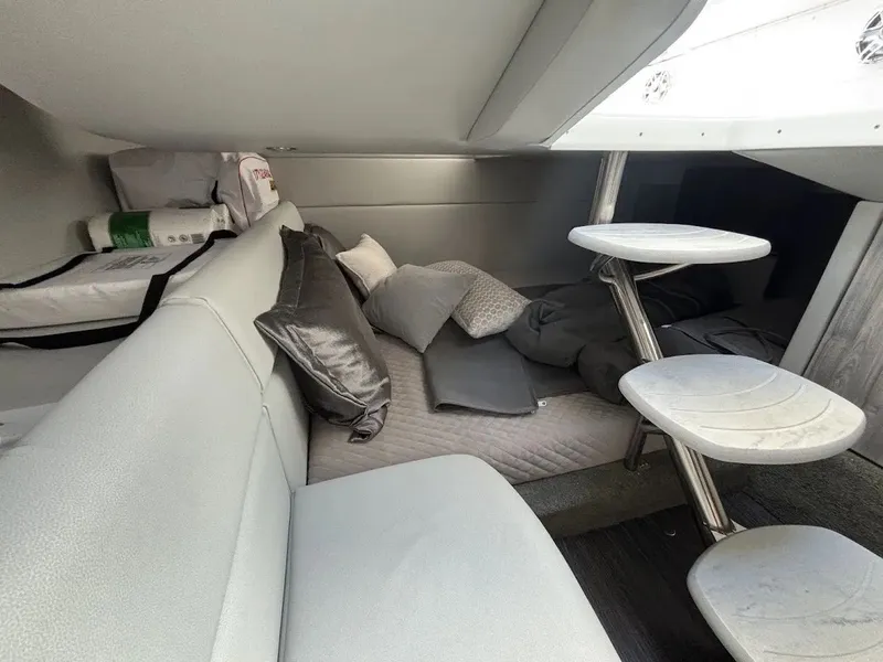 Slide: The Image of Formula 350 Crossover Bowrider 2024 - 21