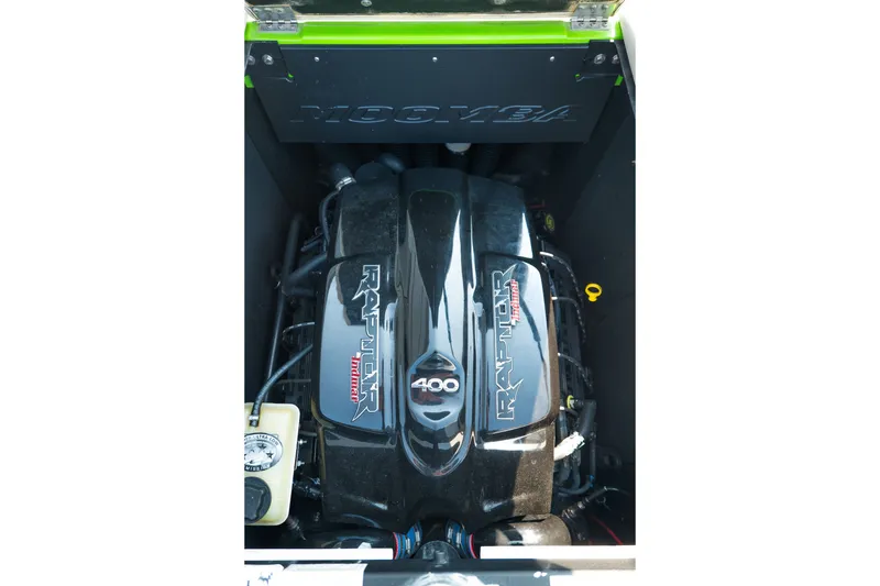 Slide: The Image of 2015 Moomba Mojo engine featuring Raptor 400 Indmar motor. - 38