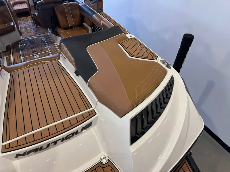 Slide: The Image of Nautique Super Air Nautique G23 2016 - 11