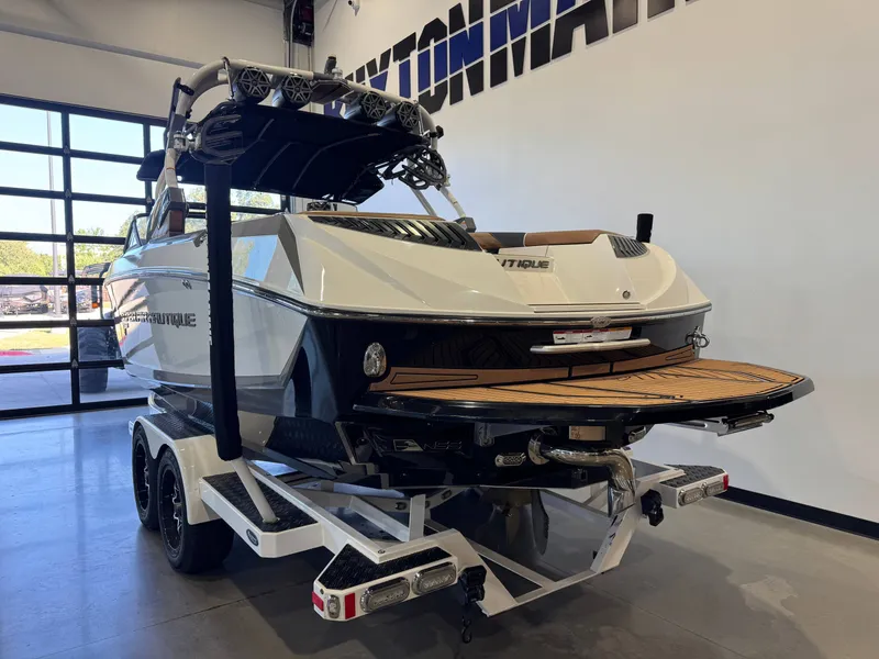 Slide: The Image of Nautique Super Air Nautique G23 2016 - 5