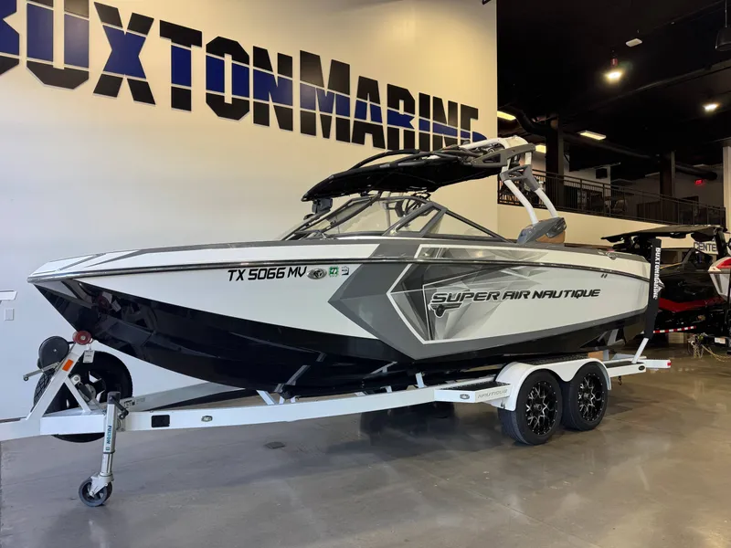 Slide: The Image of Nautique Super Air Nautique G23 2016 - 3