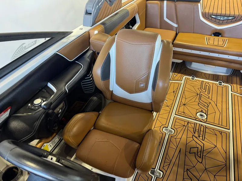 Slide: The Image of Nautique Super Air Nautique G23 2016 - 21