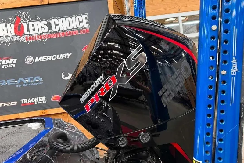 Slide: The Image of 2025 Ranger Z520R Cup-Equipped boat with Mercury Pro XS 250 engine in showroom. - 13