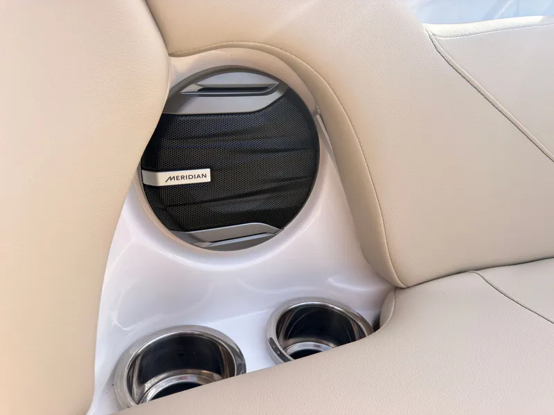 Slide: The Image of MasterCraft NXT22 2027 - 67