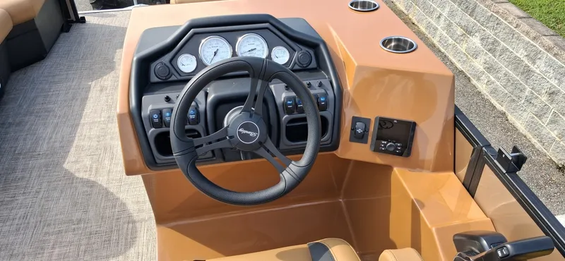 Slide: The Image of Bentley Pontoons Legacy 220 Navigator 2027 - 6