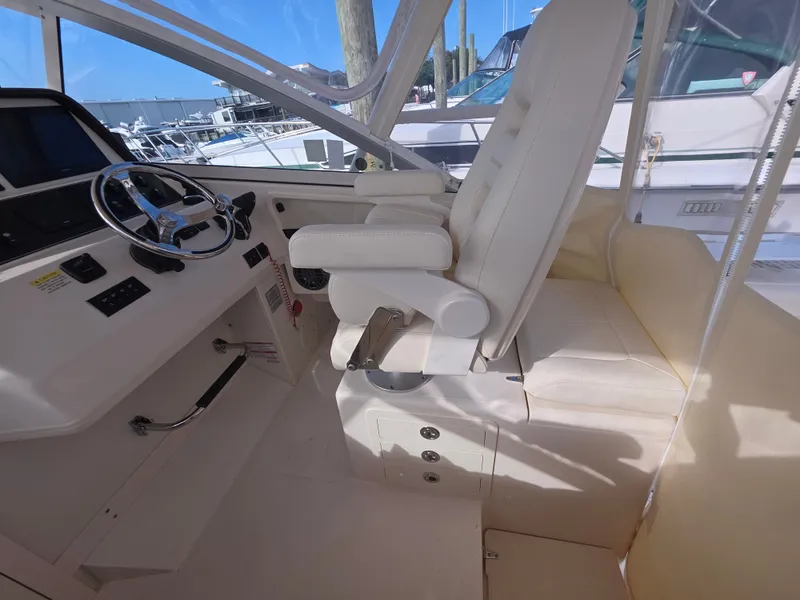 Slide: The Image of Grady-White Marlin 300 2026 - 36