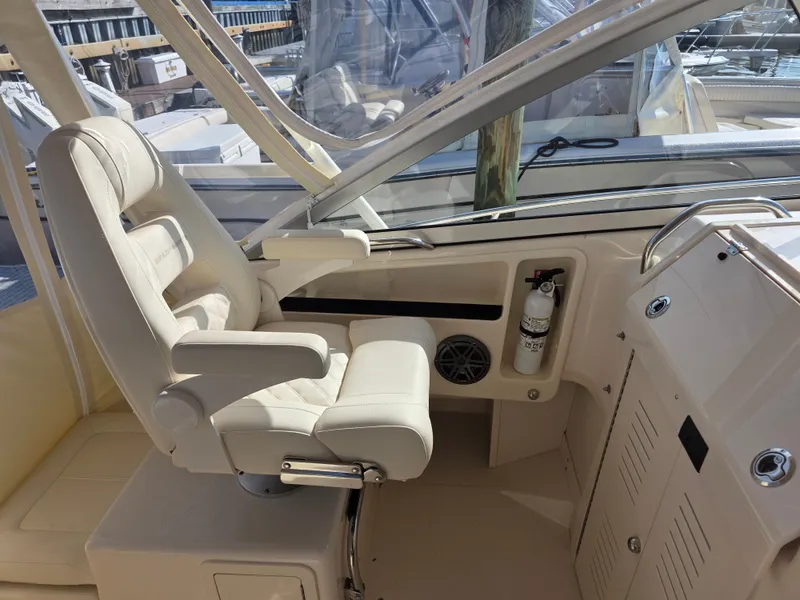 Slide: The Image of Grady-White Marlin 300 2026 - 42