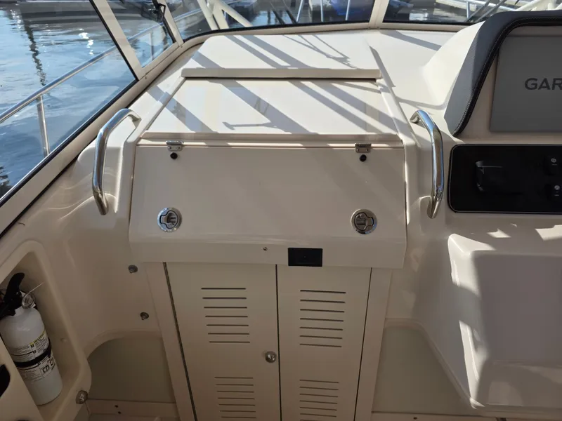 Slide: The Image of Grady-White Marlin 300 2026 - 40
