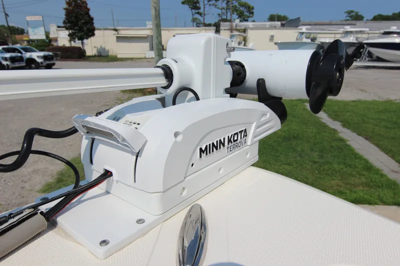 Slide: The Image of Minn Kota Terrova trolling motor on 2024 Bulls Bay 255 Center Console boat. - 29