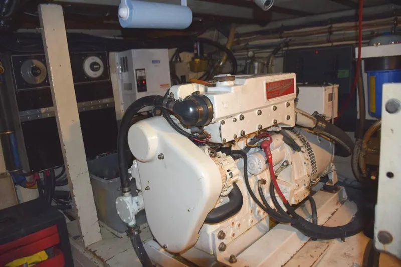 Slide: The Image of Northern Lights 8kW generator - 82