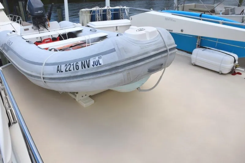 Slide: The Image of AB tender mounted aft - 70