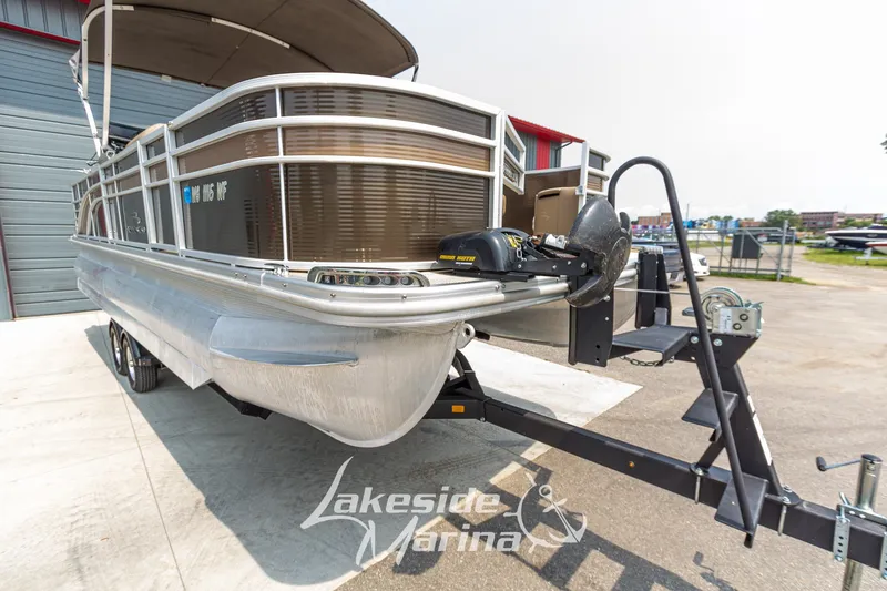 Slide: The Image of 2017 Bennington 22 GFS pontoon boat on trailer at Lakeside Marina. - 13