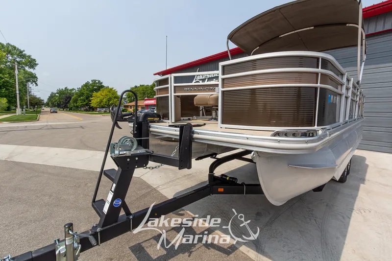 Slide: The Image of 2017 Bennington 22 GFS pontoon boat on trailer at Lakeside Marina. - 11