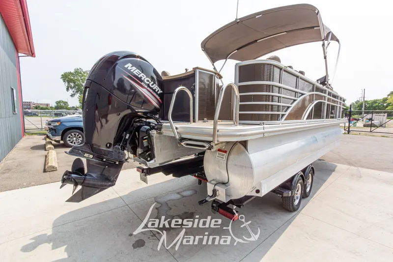 Slide: The Image of 2017 Bennington 22 GFS pontoon boat with Mercury outboard motor at Lakeside Marina. - 5