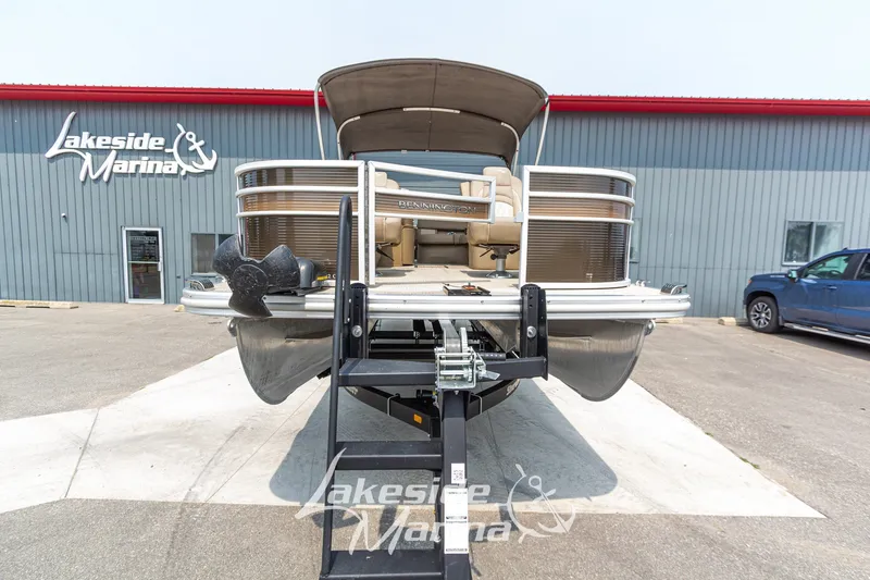 Slide: The Image of 2017 Bennington 22 GFS pontoon boat at Lakeside Marina. - 12