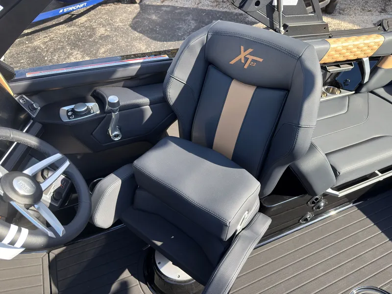 Slide: The Image of MasterCraft XT23 2027 - 42