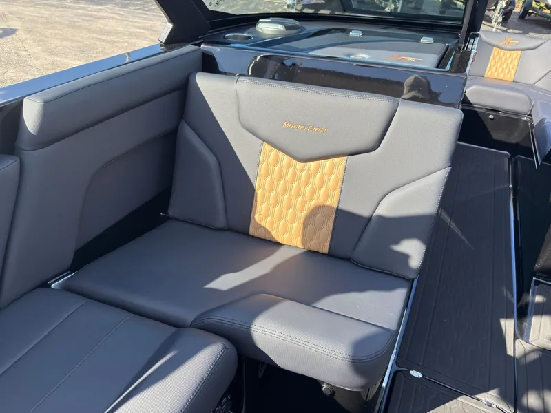 Slide: The Image of MasterCraft XT23 2027 - 34
