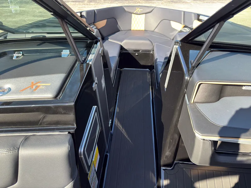 Slide: The Image of MasterCraft XT23 2027 - 52