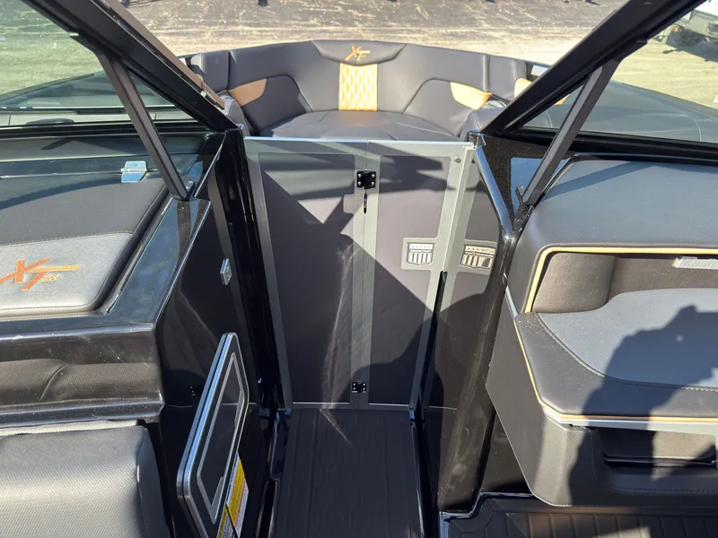 Slide: The Image of MasterCraft XT23 2027 - 53
