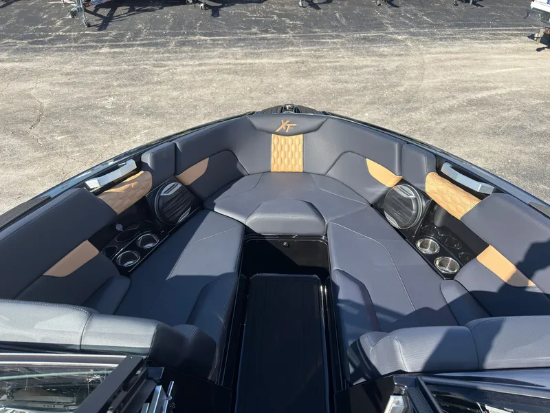 Slide: The Image of MasterCraft XT23 2027 - 54