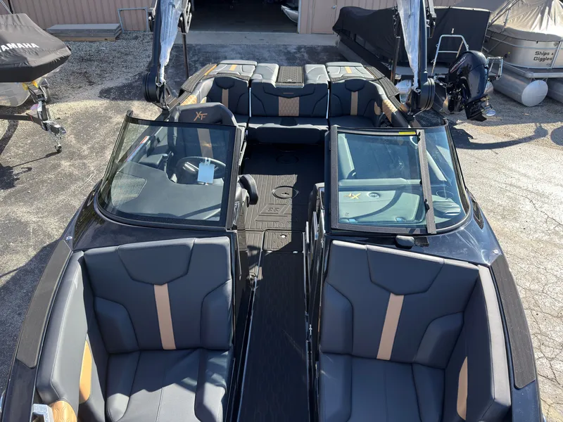 Slide: The Image of MasterCraft XT23 2027 - 62