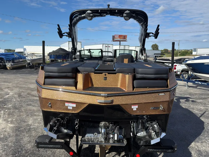 Slide: The Image of MasterCraft XT23 2027 - 6