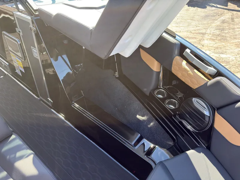 Slide: The Image of MasterCraft XT23 2027 - 56