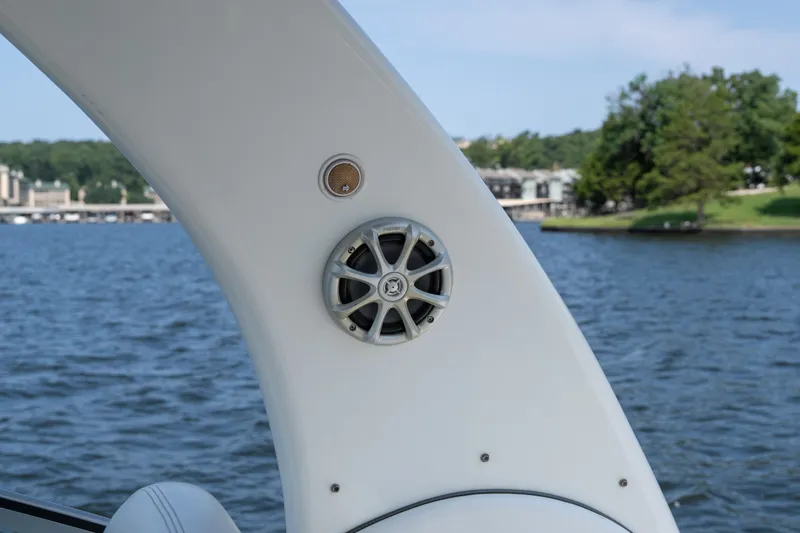 Slide: The Image of Speaker on a 2007 Sea Ray 340 Sundancer boat, with scenic water view. - 37