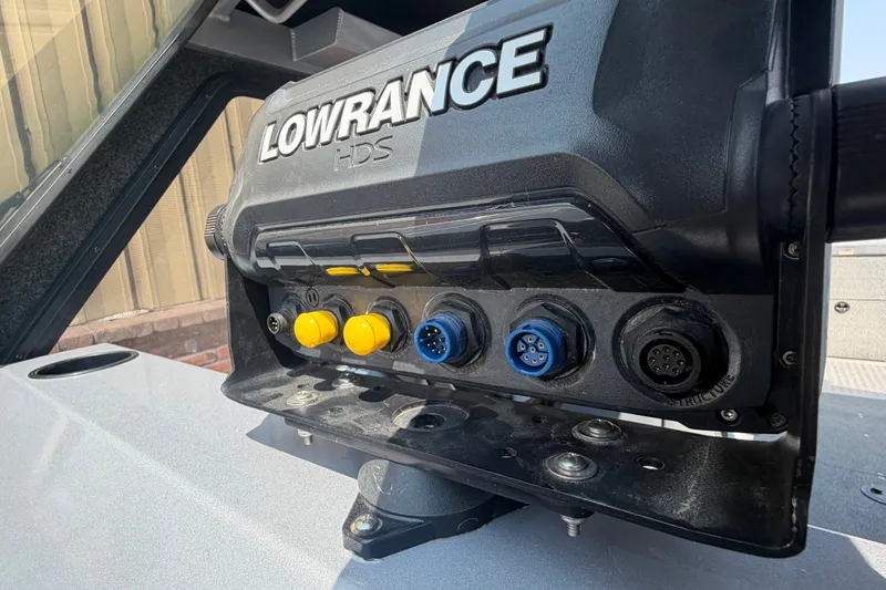 Slide: The Image of Lowrance HDS system on 2016 Weldcraft 220 Maverick DV boat dashboard. - 34