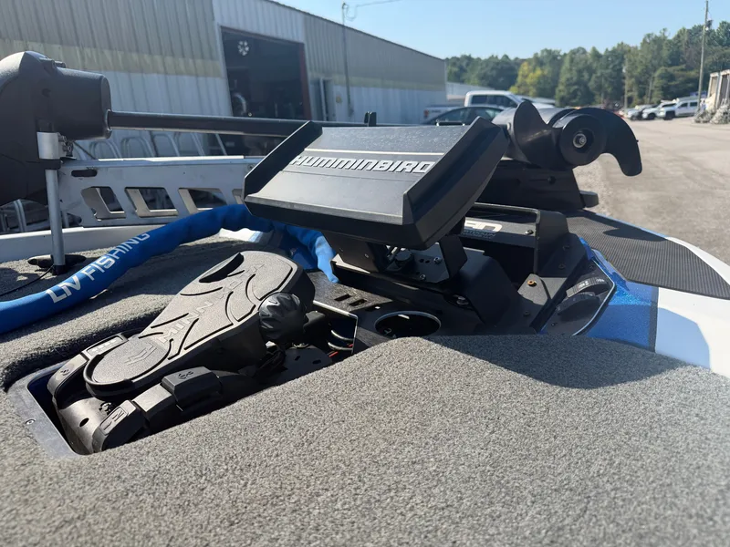 Slide: The Image of Skeeter FXR21 Limited 2023 - 6