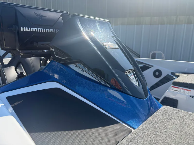 Slide: The Image of Skeeter FXR21 Limited 2023 - 4